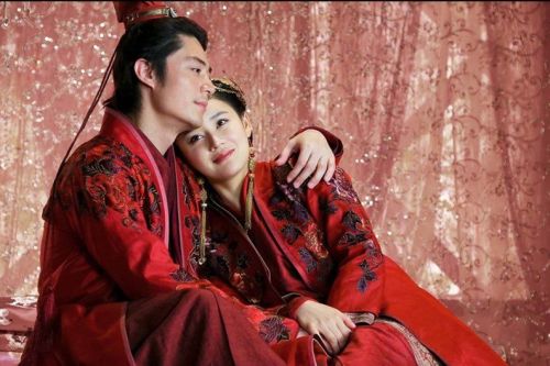 《笑傲江湖》大结局 东方不败换心救任盈盈