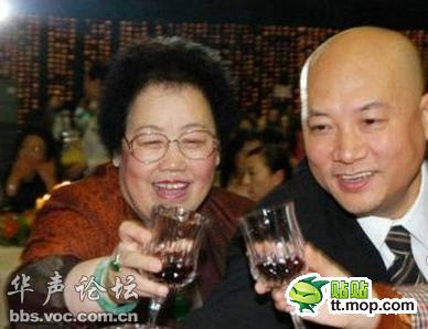 唐僧迟重瑞与妻子陈丽华 唐僧迟重瑞与妻子陈丽华