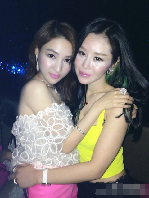 郭美美酒吧办奢华生日派对 继续炫富惹众怒