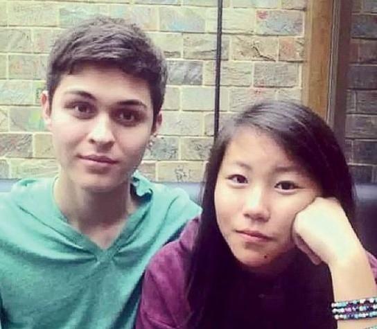 王菲女儿窦靖童暧昧照