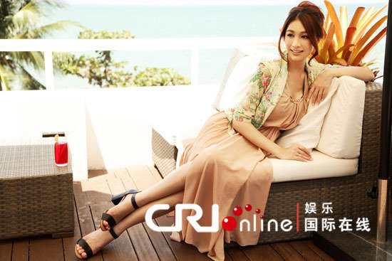 泰囧人妖皇后Rose低胸写真