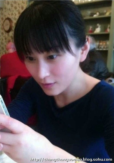 揭男星美艳娇妻神秘背景 高晓松老婆家境不俗