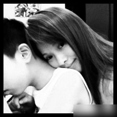 伊能静晒与儿子亲密合影 （1／7张）