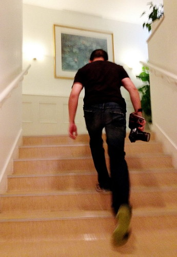 姚晨顺产喜得贵子 曹郁全程陪伴 两人喜极而泣