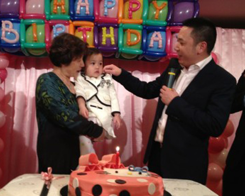 赵薇爱女小四月成长全记录 撒娇卖萌惹人爱