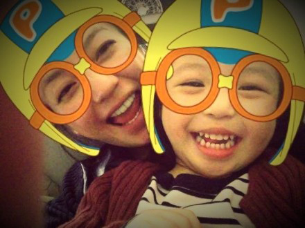 赵薇爱女小四月成长全记录 撒娇卖萌惹人爱