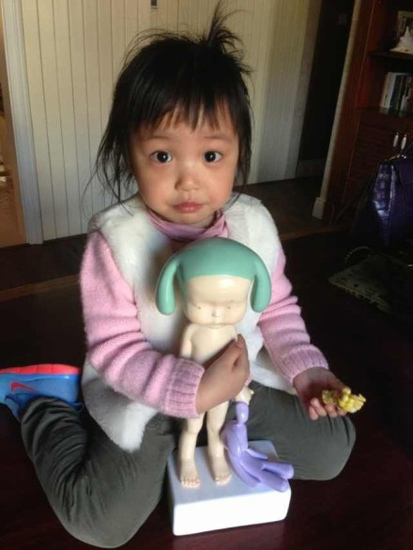 赵薇爱女小四月成长全记录 撒娇卖萌惹人爱