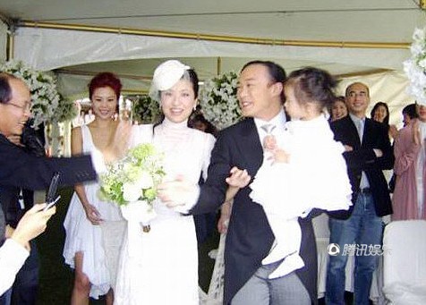 盘点先上车后补票的明星夫妻