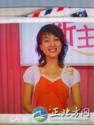 吴昕,“闪亮新主播”的选拔出来的主持新秀,随后加入《快乐大本营》,当时参赛的青色模样,你们还记得吗?搞搞的鼻梁和维嘉确实很像呢,虽然在舞台上她的话语不错,但她的甜美卖萌同样征服了无数观众。 吴昕,“闪亮新主播”的选拔出来的主持新秀,随后加入《快乐大本营》,当时参赛的青色模样,你们还记得吗?搞搞的鼻梁和维嘉确实很像呢,虽然在舞台上她的话语不错,但她的甜美卖萌同样征服了无数观众。