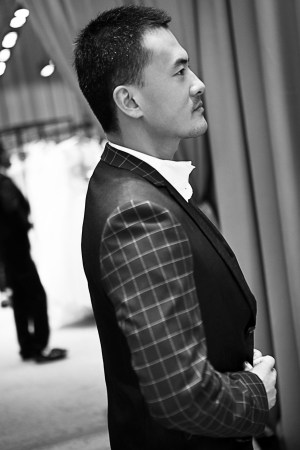 何洁婚纱照花絮曝光与老公赫子铭甜蜜互动