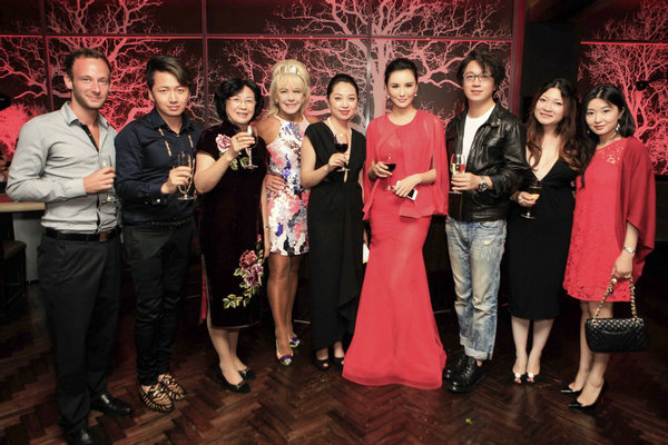 莫小棋荣当形象大使 惊艳亮相国际华语电影节