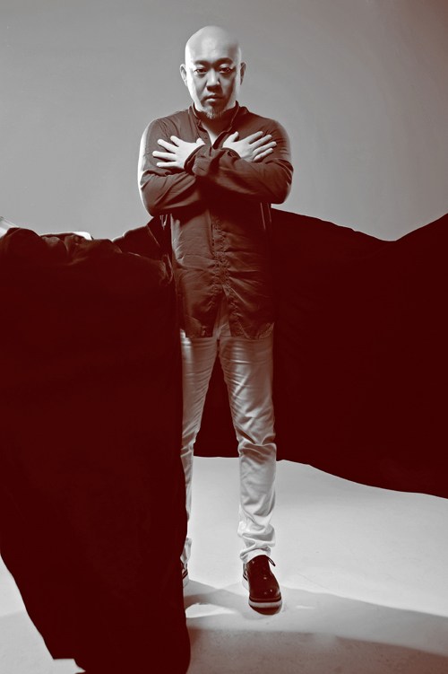 孟鹏新歌向妻子示爱 助力“脱光”