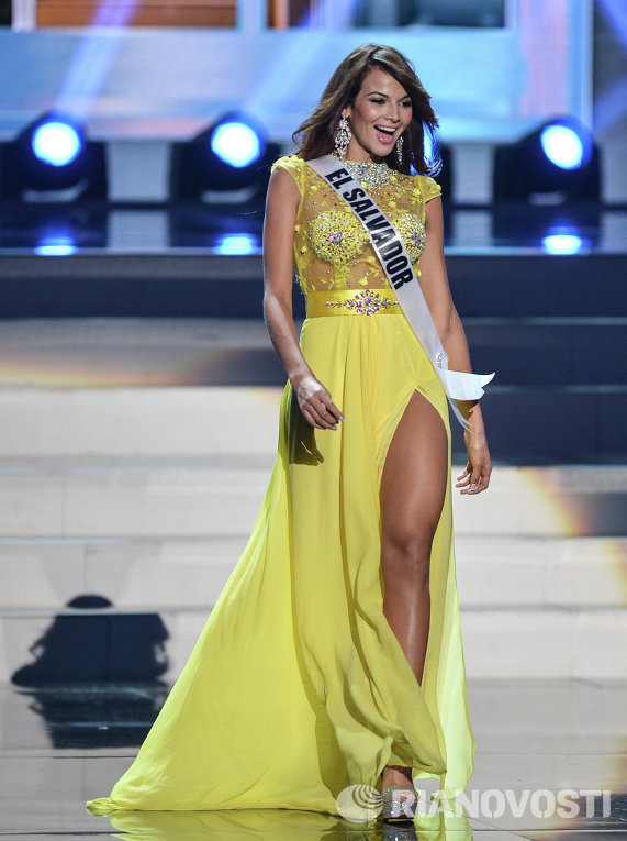 2013环球小姐半决赛 佳丽着泳装礼服身段妖娆