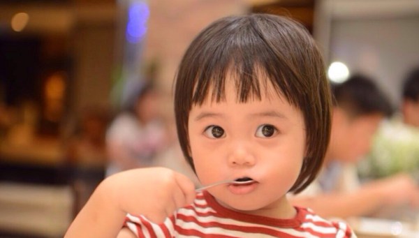 韩寒：不希望女儿配合不那么美好的世界