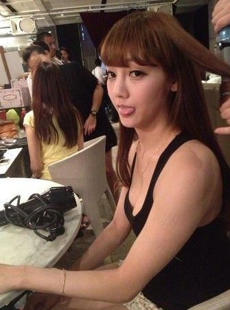 “AV版郭采洁”攻台 自曝最爱按摩棒 “AV版郭采洁”攻台 自曝最爱按摩棒