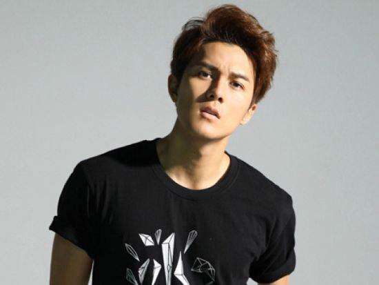 吴克群否认获女友资助:用女人钱猪狗不如