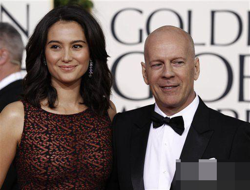 布鲁斯·威利斯娇妻怀孕 58岁硬汉再当爹