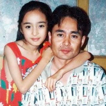 盘点明星警察爸爸 李宇春父亲地震坚守岗位