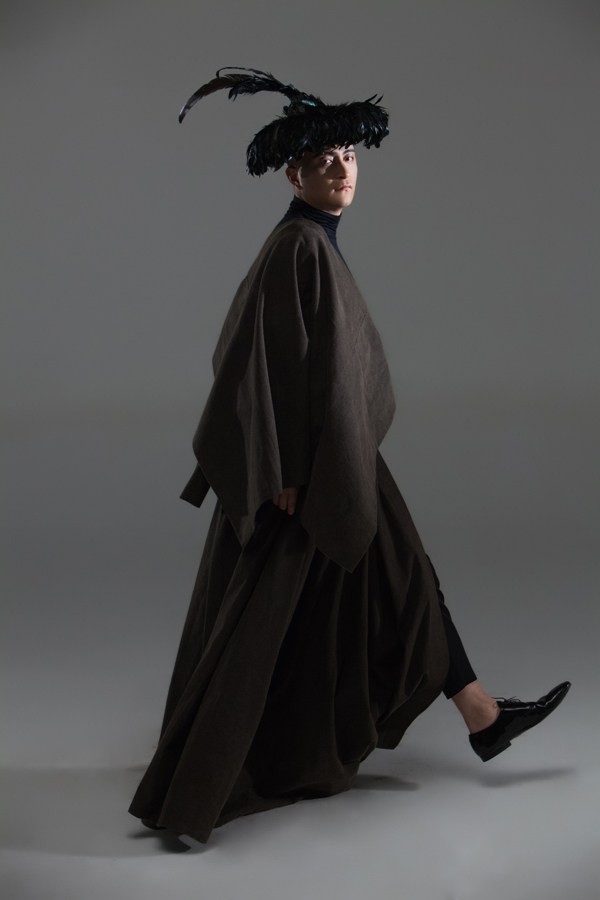 吉杰最新写真曝光 彝族风勇闯时尚圈