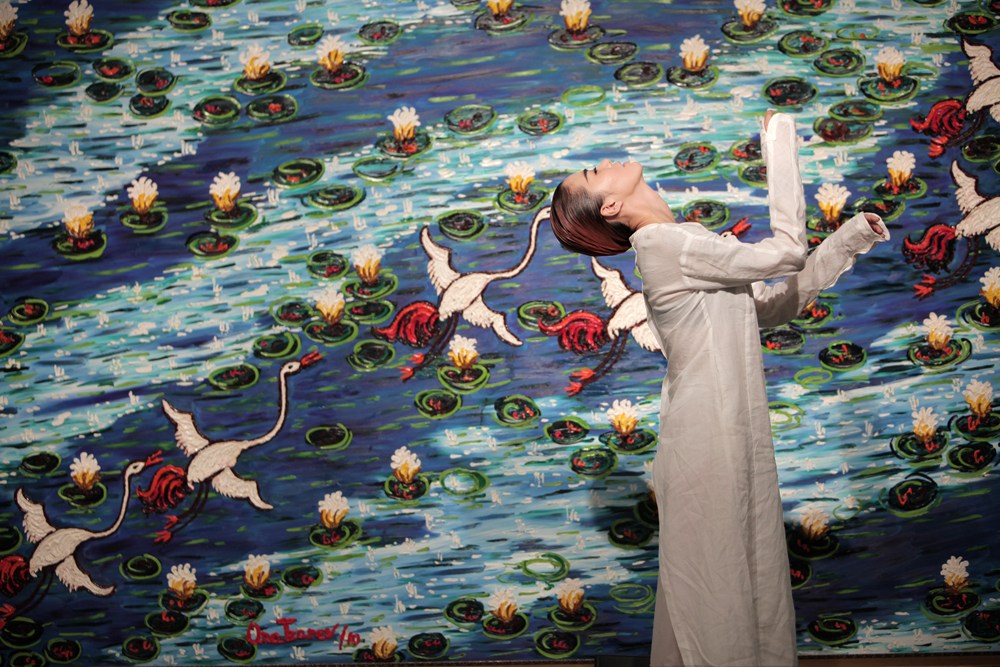 谭维维最新写真曝光 拥抱温暖全世界