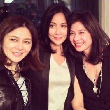 刘嘉玲关之琳钟楚红三女神合影 ：历久弥新