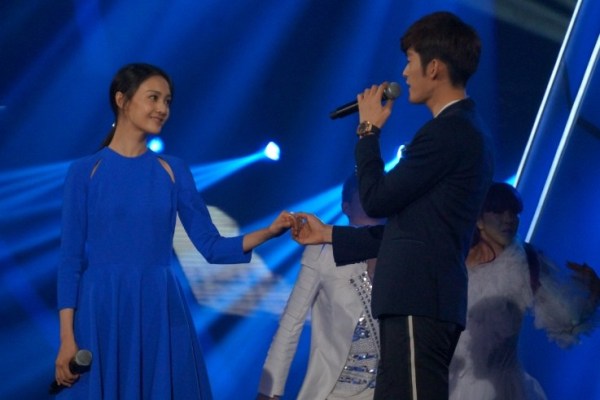 张翰否认与郑爽情变：只是忙拍戏 已四个月未见