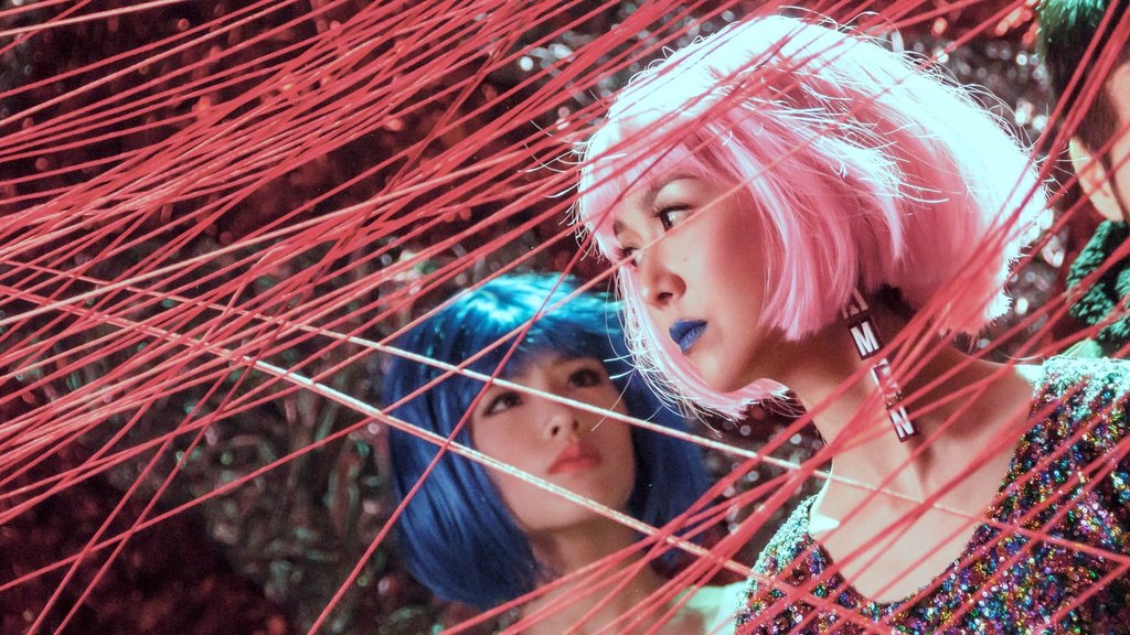 薛凯琪为新歌《Contagious》MV拍大片