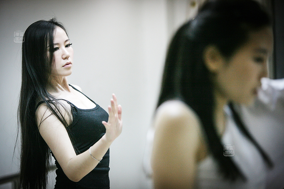 美女模特光鲜后的冷暖人生