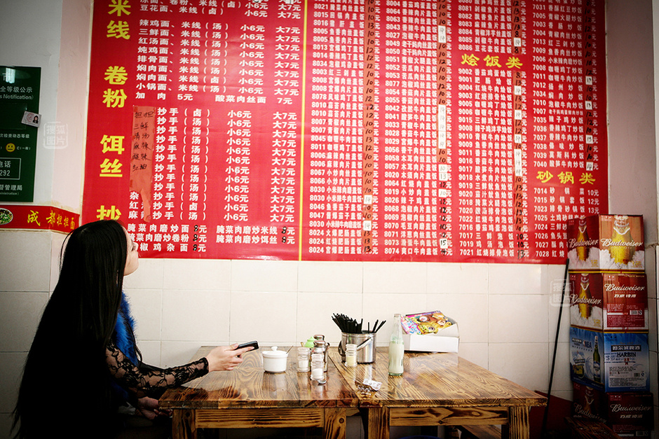 美女模特光鲜后的冷暖人生