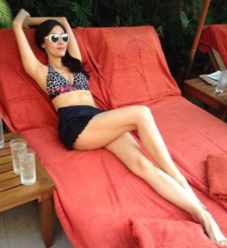 揭秘女神泳装照 李嘉欣林青霞艳压群芳