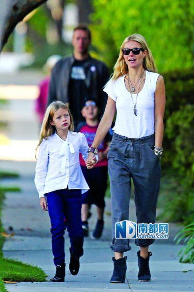 格温妮斯与前夫亲密度假被曝继续同居