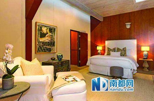 格温妮斯和克里斯目前仍在耗资1400万美金购入的马里布别墅“同居”。