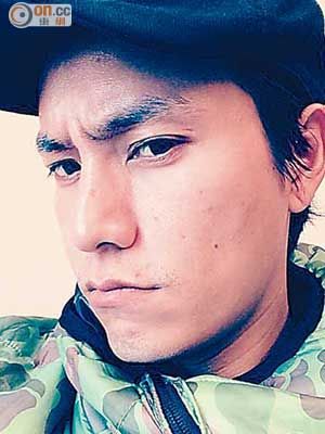 陈坤自拍鬼脸照