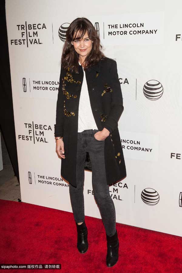 艾玛·沃特森出席翠贝卡电影节 为挚友新片造势