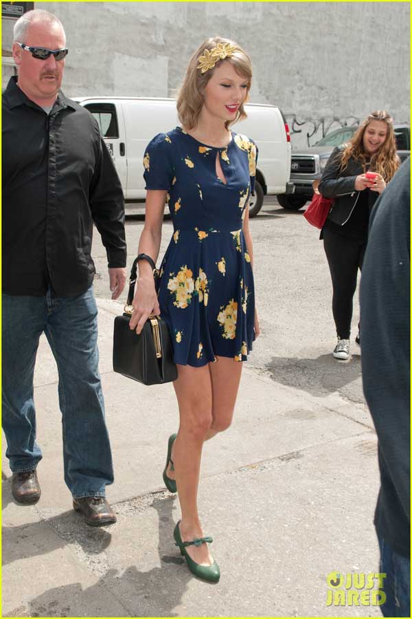 泰勒 斯威夫特逛花店 热拥粉丝