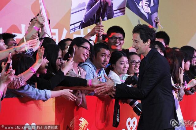 北京电影节闭幕 章子怡十度封后要煮炸酱面庆祝