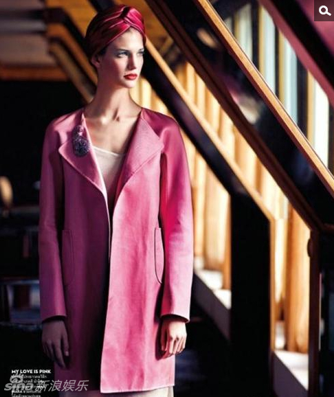 王妃、顶级超模肯德拉-斯皮尔斯登上泰国版《Vogue》杂志5月刊封面