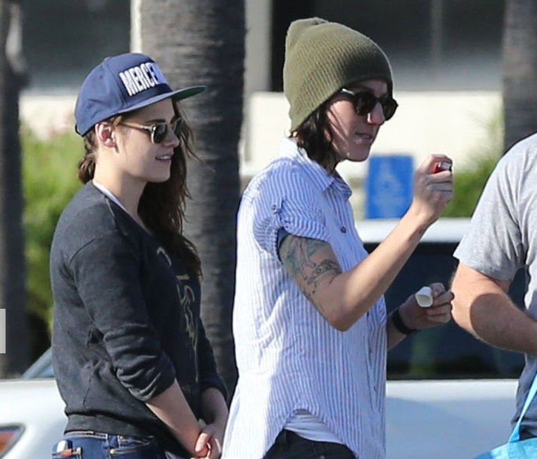 曝暮光女爱上女人 紧黏中性帅气新欢