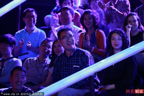 海清录制节目老公助阵