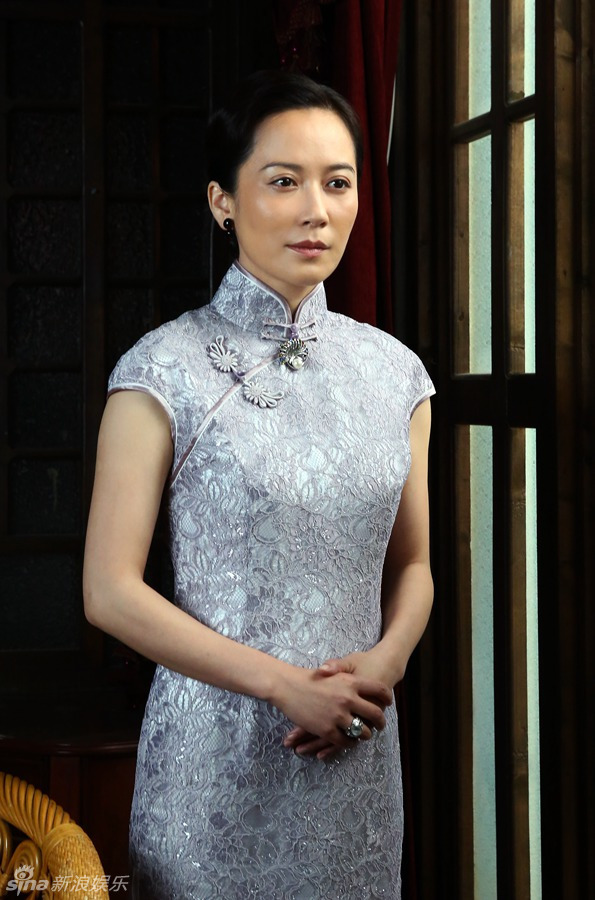 俞飞鸿饰宋美龄 