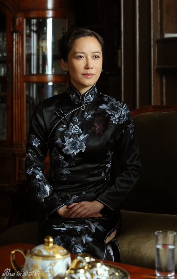 俞飞鸿饰宋美龄 