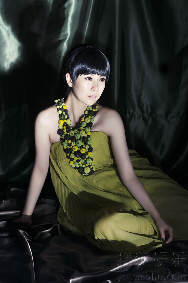 海清短发大片曝光 变时尚潮妞显独特气质