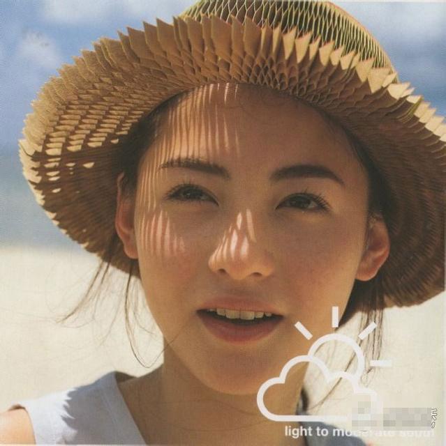 张柏芝19岁写真照曝光 青春无敌美翻众人