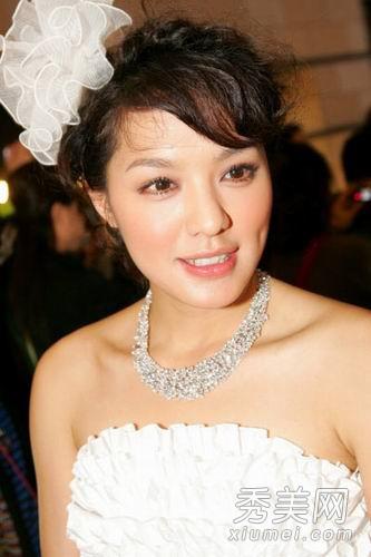 阿娇章子怡刘亦菲 惨遭成龙父子潜规则的女星 阿娇章子怡刘亦菲 惨遭成龙父子潜规则的女星