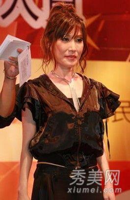 阿娇章子怡刘亦菲 惨遭成龙父子潜规则的女星 阿娇章子怡刘亦菲 惨遭成龙父子潜规则的女星