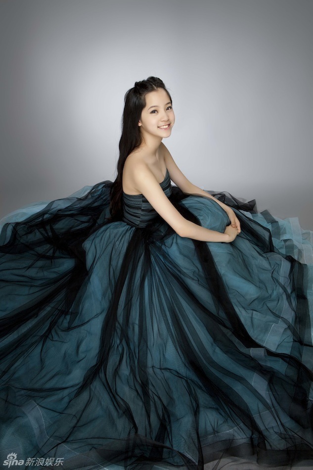 　　欧阳娜娜被赞最年轻的大提琴演奏家