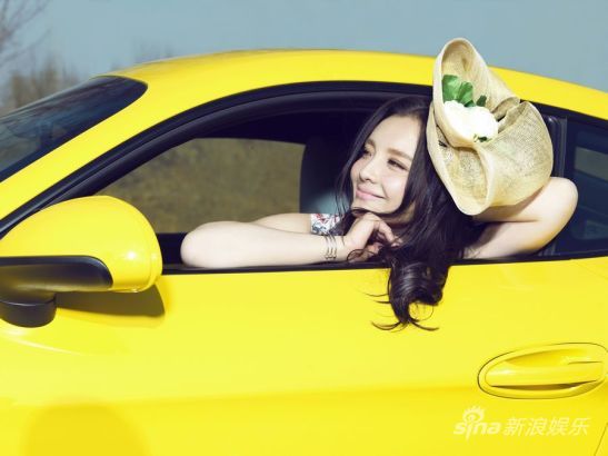 孙茜气质优雅迷人