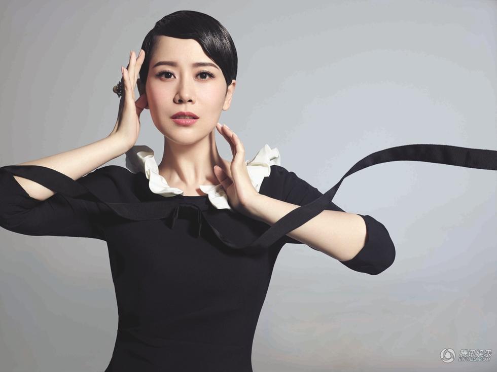 海清穿蕾丝大片曝光 性感时尚半遮面