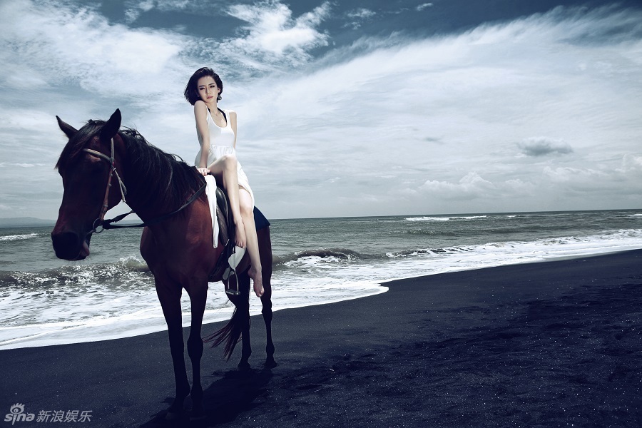     戚薇大秀黄金比例