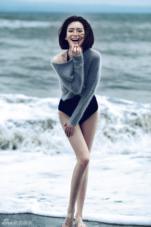     戚薇大秀黄金比例